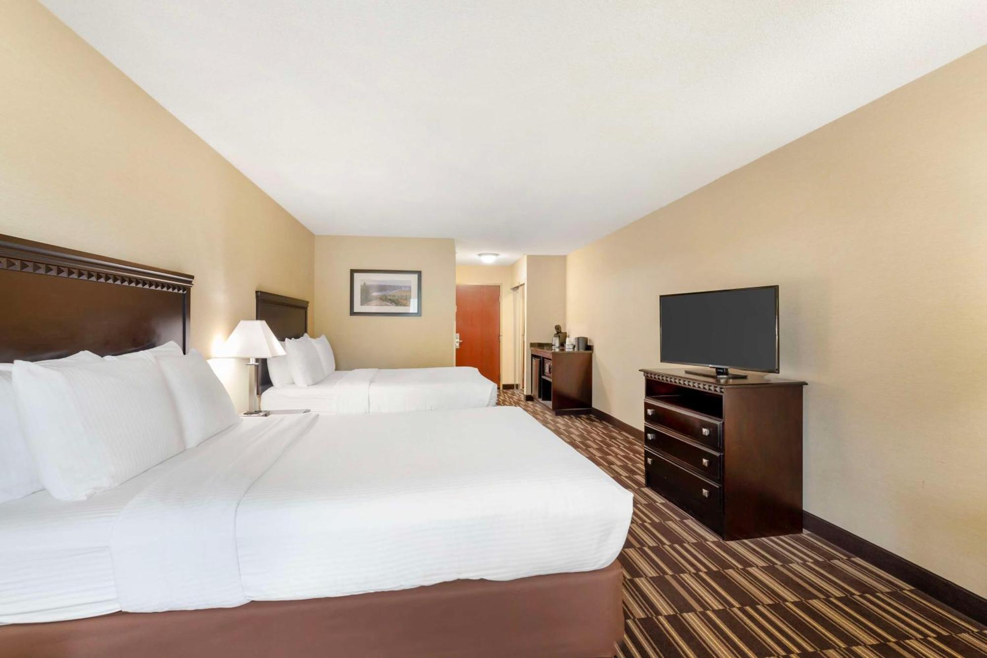 Best Western Plus Victor Inn & Suites Exterior foto