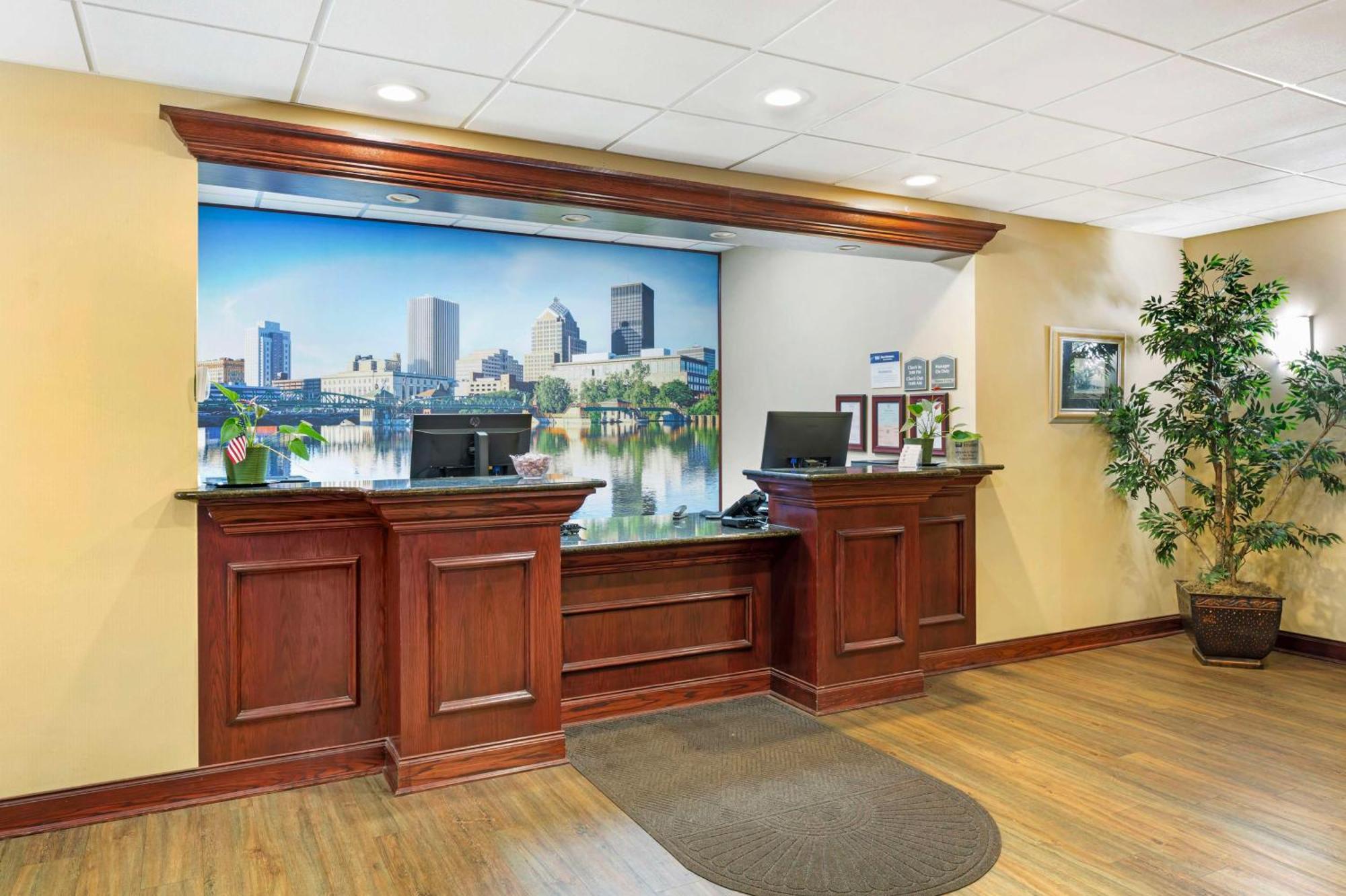 Best Western Plus Victor Inn & Suites Exterior foto