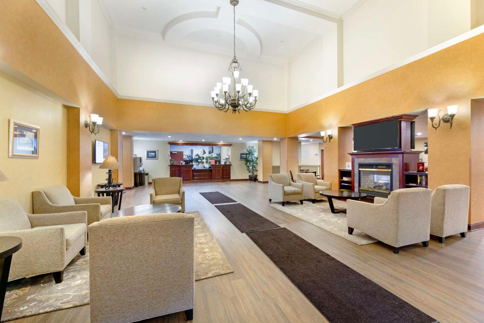 Best Western Plus Victor Inn & Suites Exterior foto