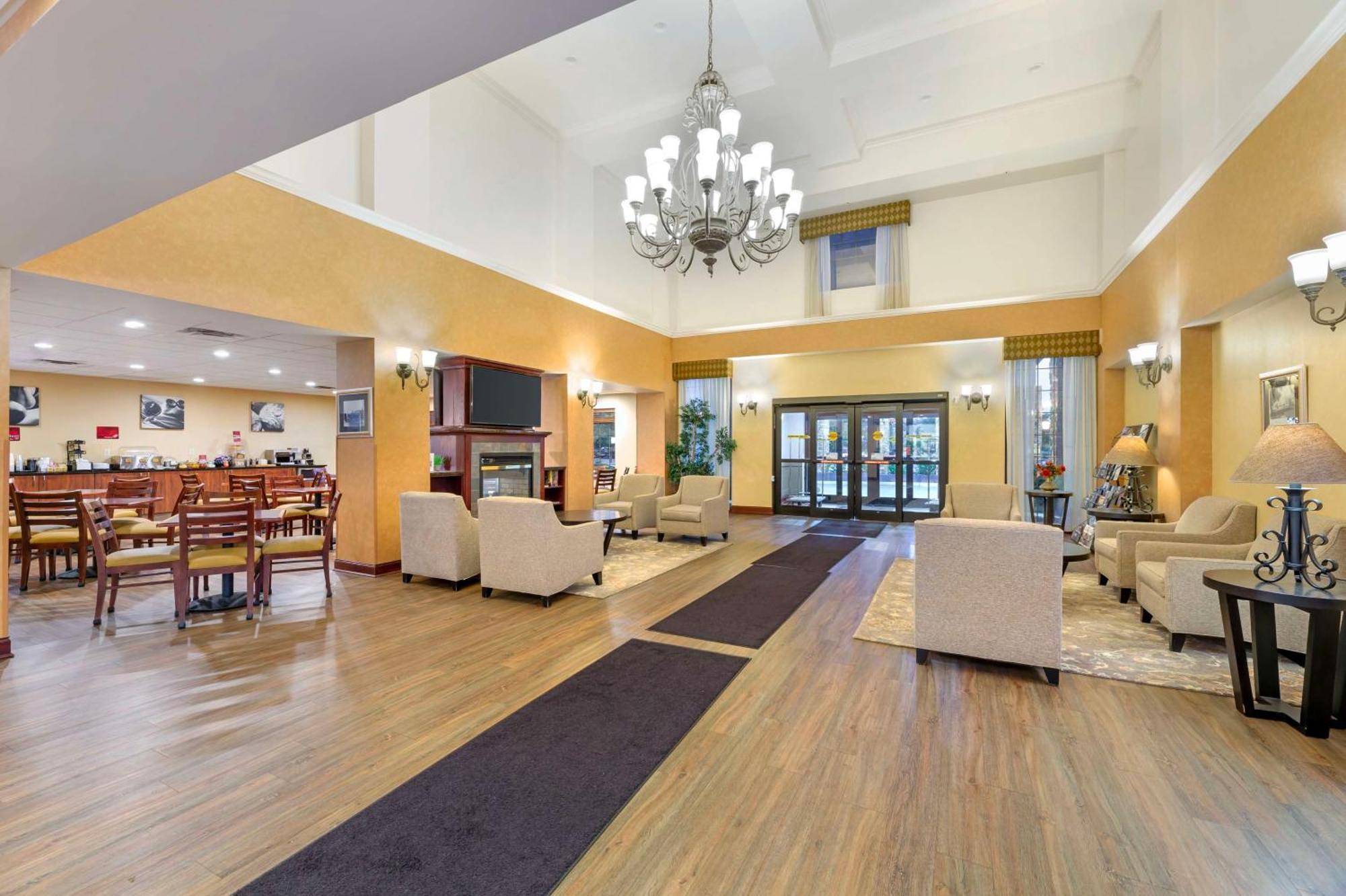 Best Western Plus Victor Inn & Suites Exterior foto