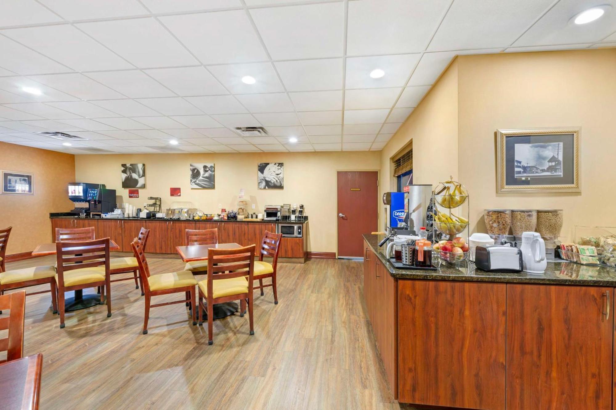 Best Western Plus Victor Inn & Suites Exterior foto